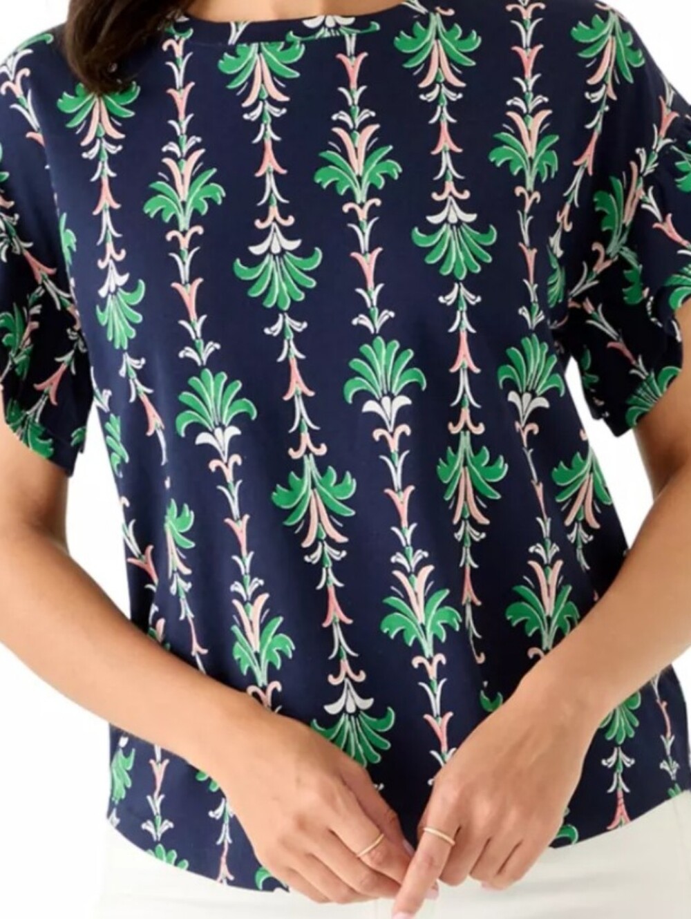 Crown & Ivy Women's Navy Floral-Print Short Sleeve Top Size Large
